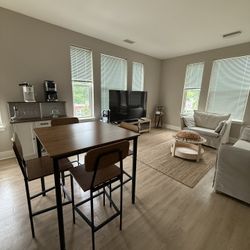 “Moving Sale – Stylish, Gently Used Furniture (Bundle Deals Available!)”