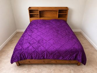Amish-Made Solid Oak King Sized Bed Frame
