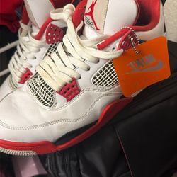Jordan 4s