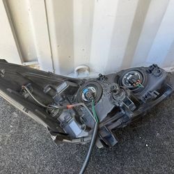 OEM Subaru Impreza / Crosstrek Left Headlight Halogen 2017–2023