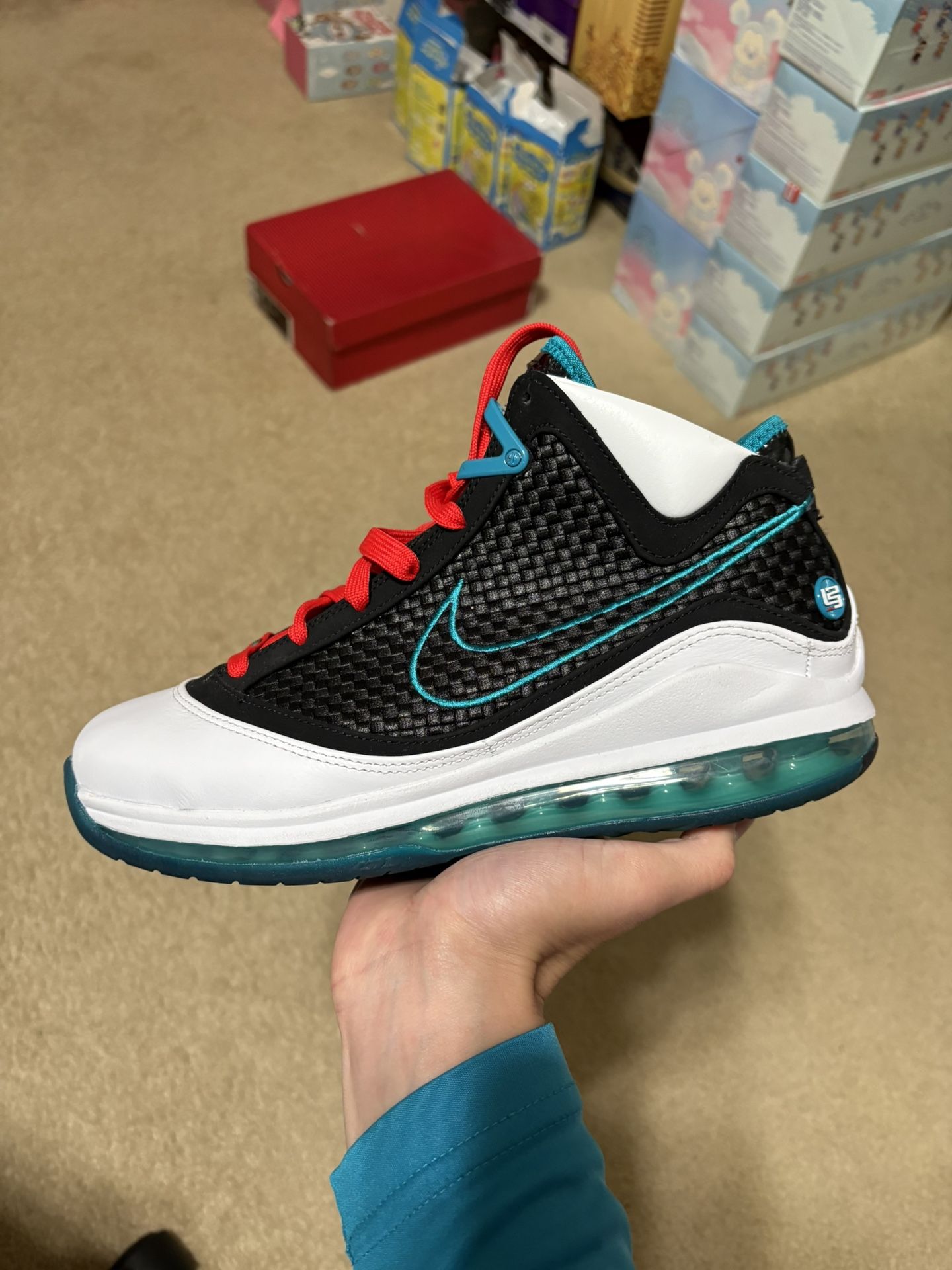 Size 9 - CLEAN Nike Air Max LeBron 7 VII Retro QS Red Carpet 2019