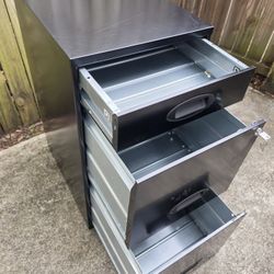 Black 3-drawer vertical metal filing cabinet With Lock & Keys