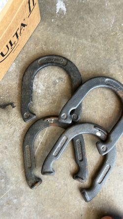 4 Horseshoes