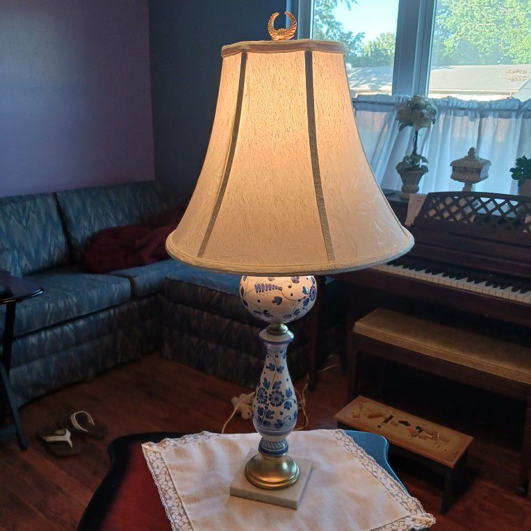 VERY Unique Looking VINTAGE  LAMP  WITH BRASS AND MARBLE  BLUE And WHITE GLASS 