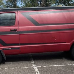 Dodge Ram 1500 VAN