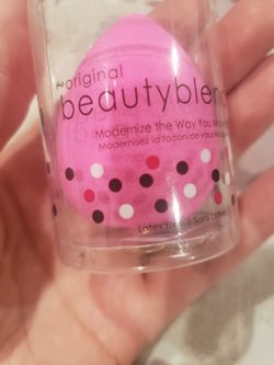beauty blender. 100% new