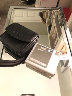 Minolta first digital camera