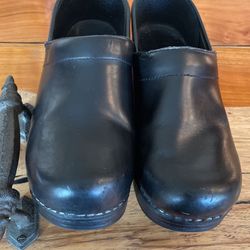 DANSKO pro Black 38  (8.5)
