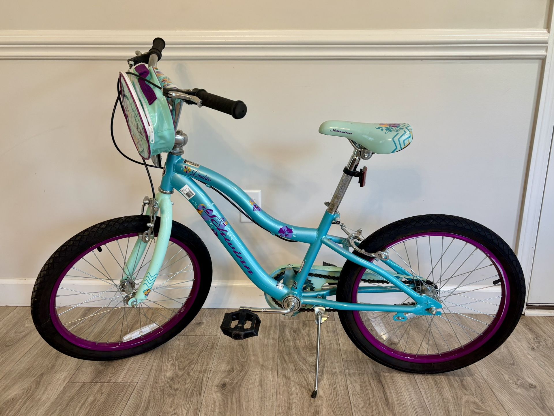 Despite schwinn 20” Kids Bike