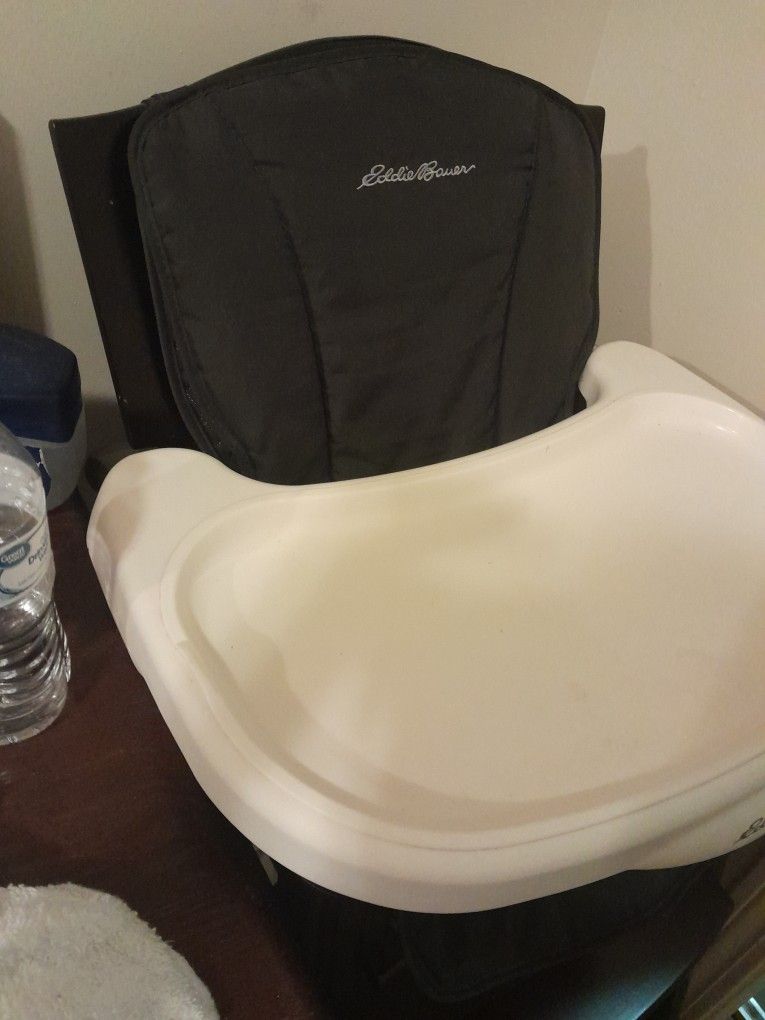 Eddie Bower High Chair (Excellent Condition)