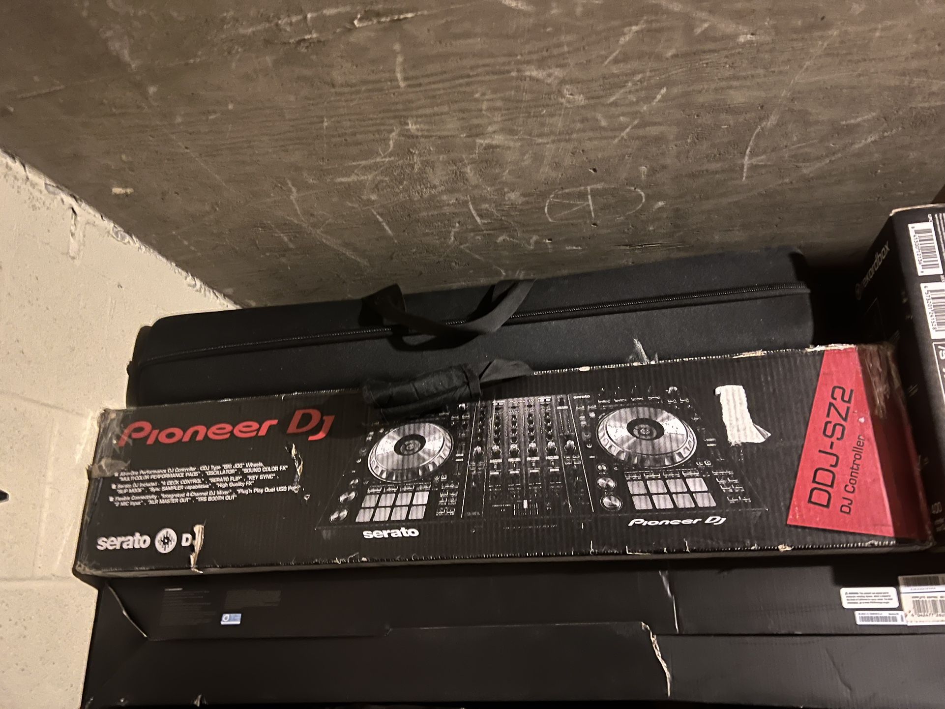Open Box Pioneer Dj DDJ SZ2 Controller 