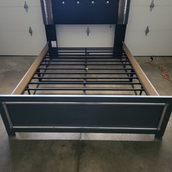 Bedframe 