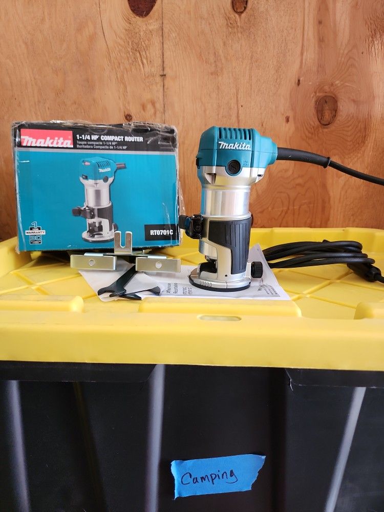 Makita 1-1/4 HP Compact Router