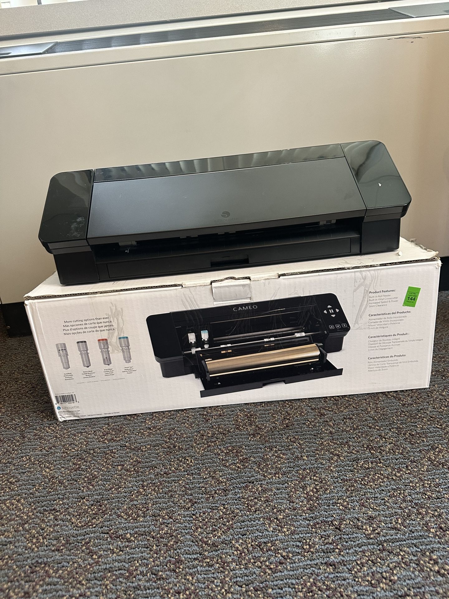 Silhouette Cameo 4