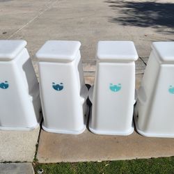 4 LIQUIDSEAT BAR STOOLS 