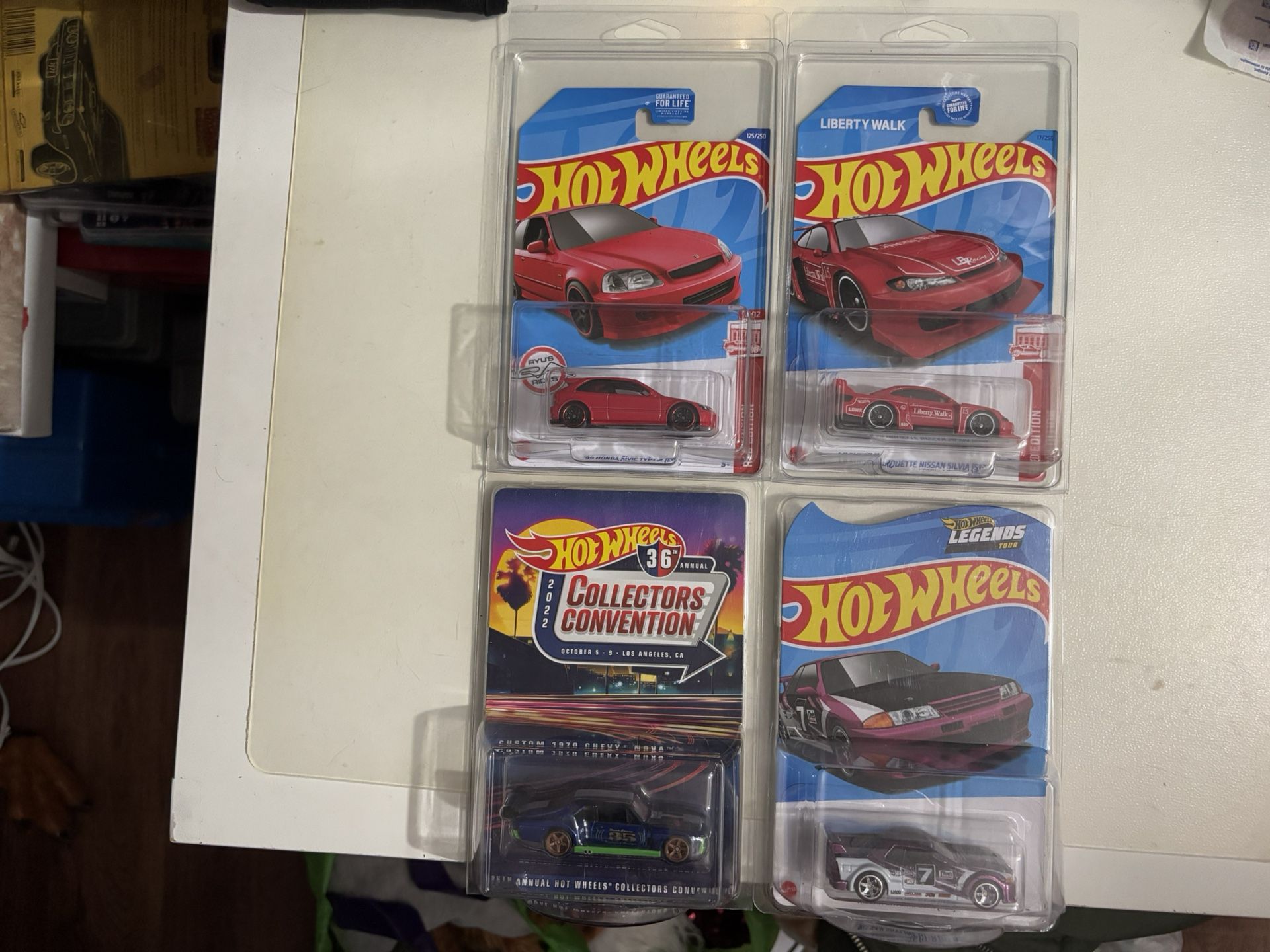 Hot Wheels Bundle Red Edition, and more
