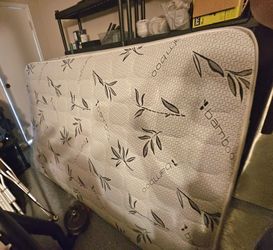 Full size mattress (never used)