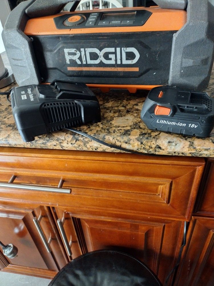 Ridgid Bluetooth Job site Radio AC  & Battery Is Operated