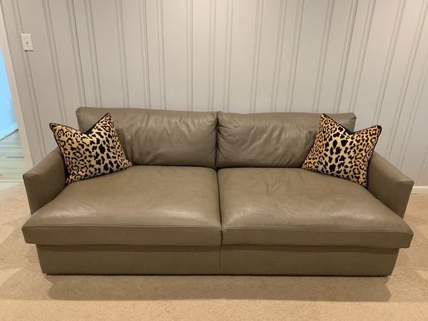 Crate And Barrel Leather Sofa For In Richmond Va Offerup