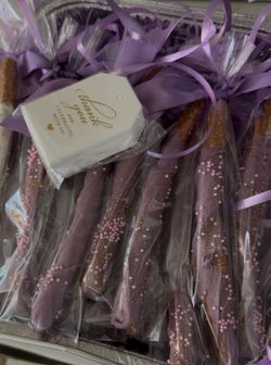 12 pretzel rods chocolate covered