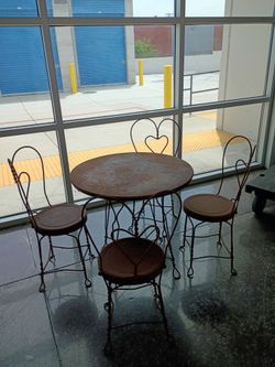 Wrought Iron Bistro Set (5-Piece)