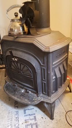 1979 Vermont Castings Resolute Cast Iron Wood Stove for Sale in Forest  Grove, OR - OfferUp