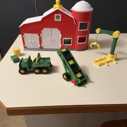 John Deere Toy Barn