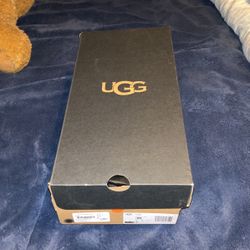  Size 13- Ugg Fluffy Moccasins 