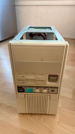 Retro PC beige case, 486 DX2-66.
