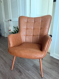 High Winged Back Accent Chair