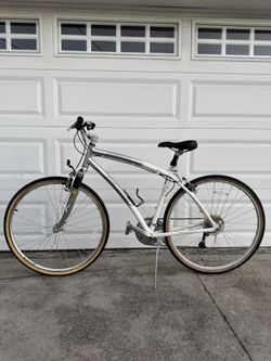 Specialized – Large Frame Hybrid Bike, 700c Wheels, Shimano 24-Speed – Ready to Ride