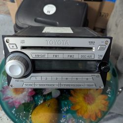 2007 to 2010 Toyota FJ Cruiser AM FM CD Mp3 Radio Receiver OEM X8478 DG