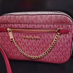 Michael Kors Woman's Jet Set Crossbody Bag