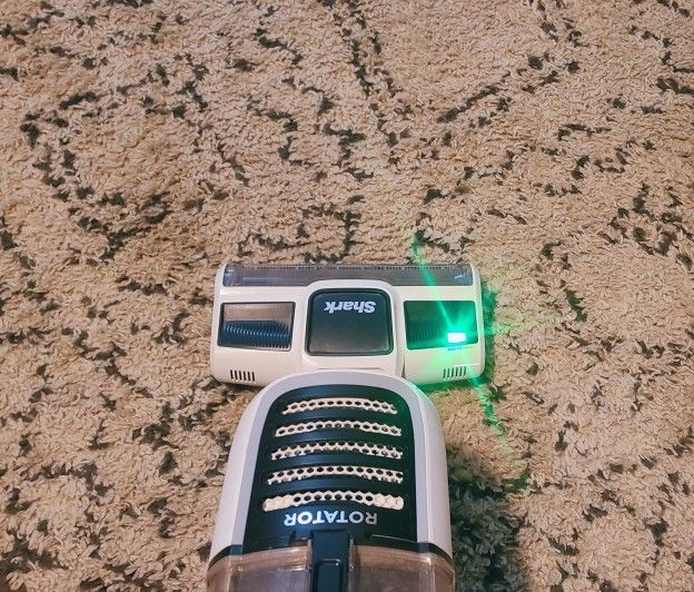 SHARK Rotator Pet Plus Vacuum w/Attachments