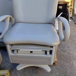 Brewer Medical Chairs Electric 