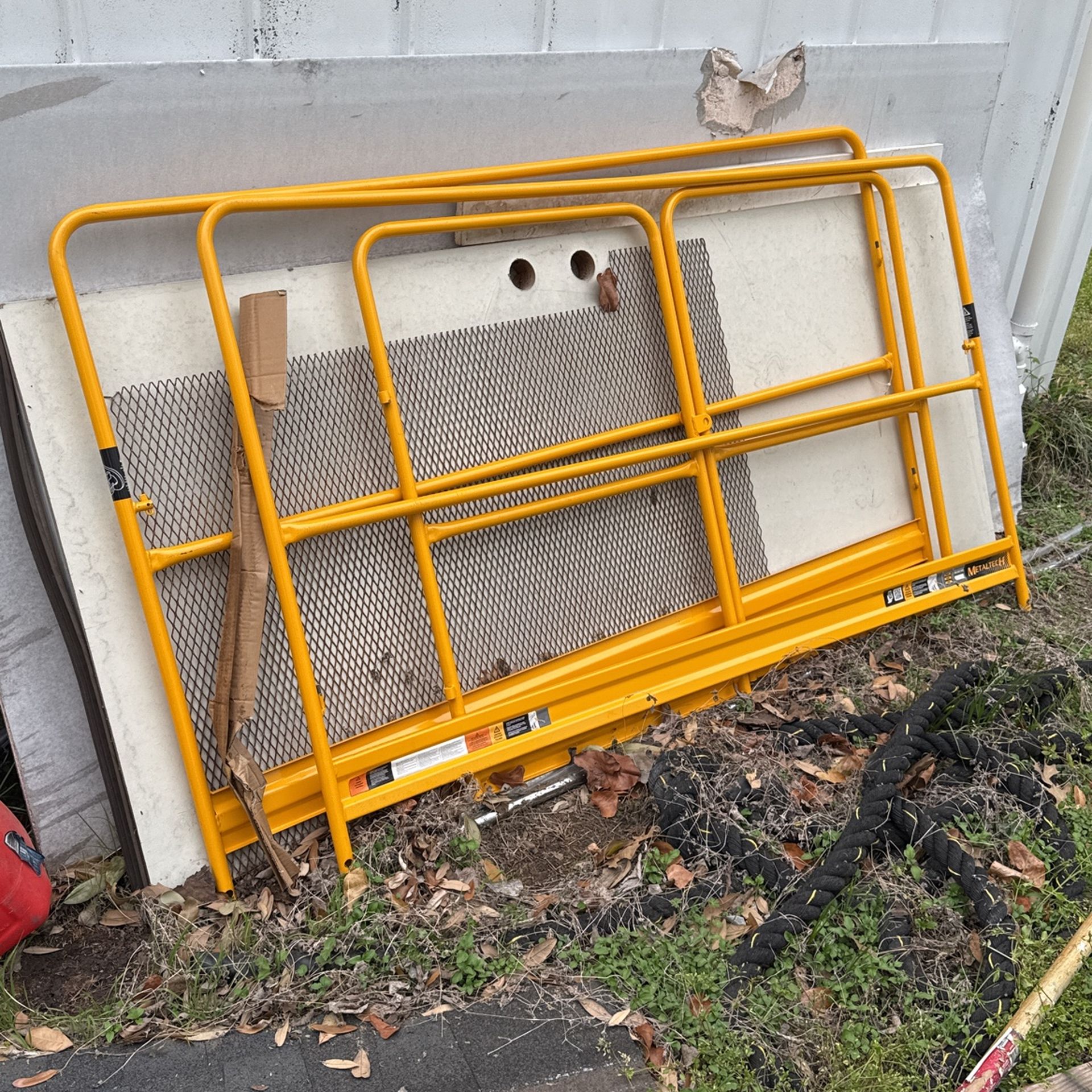 Top Scaffold Cage