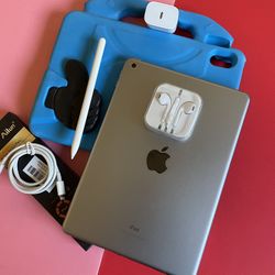 Apple IPad 6th Generation (9.7” Retina / Touch ID) 32GB with kids protective case, Pen & Accessories (128gb $170) 