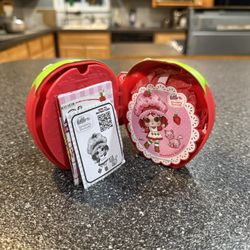 LOL Surprise Loves Strawberry Shortcake Tots Scented Strawberry Ultra Rare