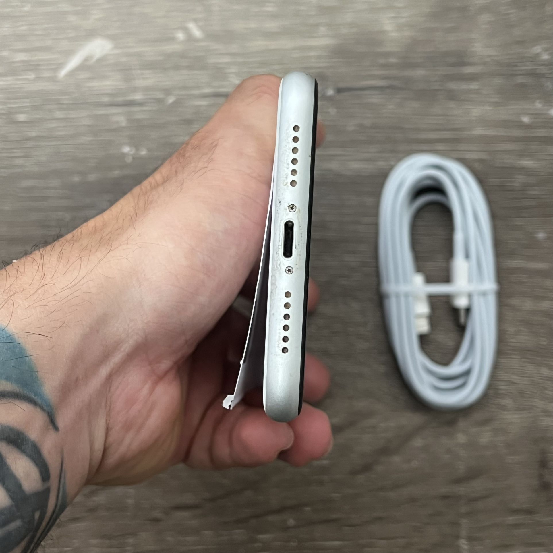 Apple iphone XR 64GB Unlocked / Desbloqueado White