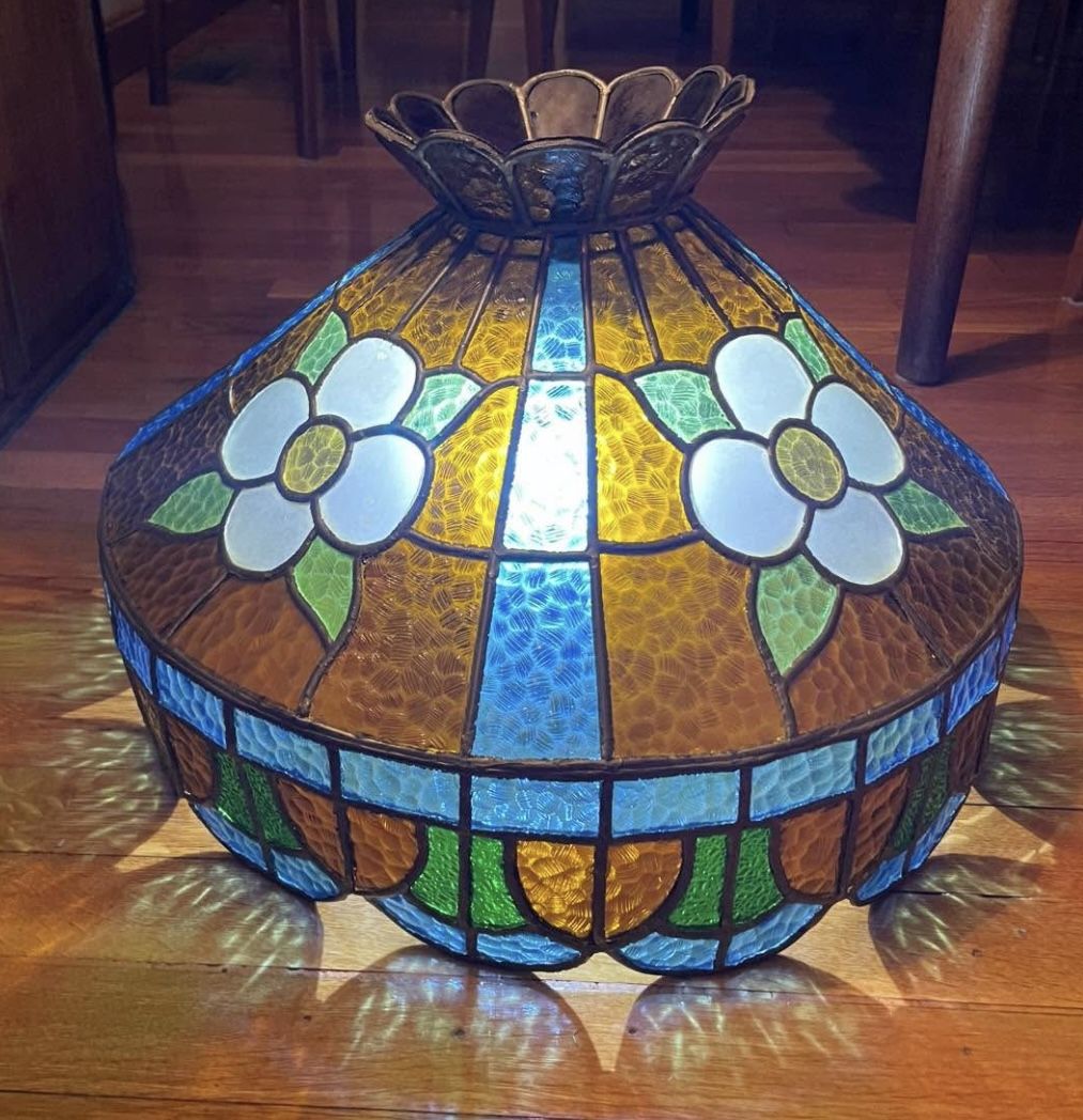Tiffany Style Stained Glass Lamp