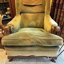 Antique Lounge Chair : Cushion  Stuffed With Down