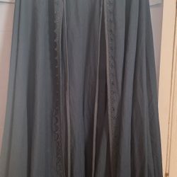 Renaissance Cape Large