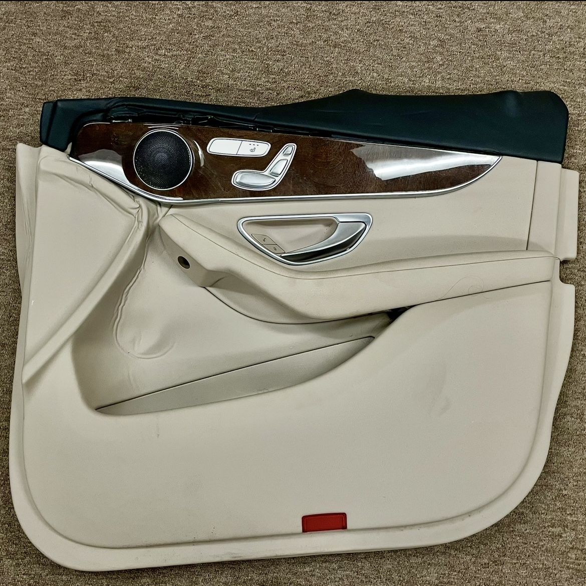 2018 GLC 300 Passenger Door Panel (for parts)