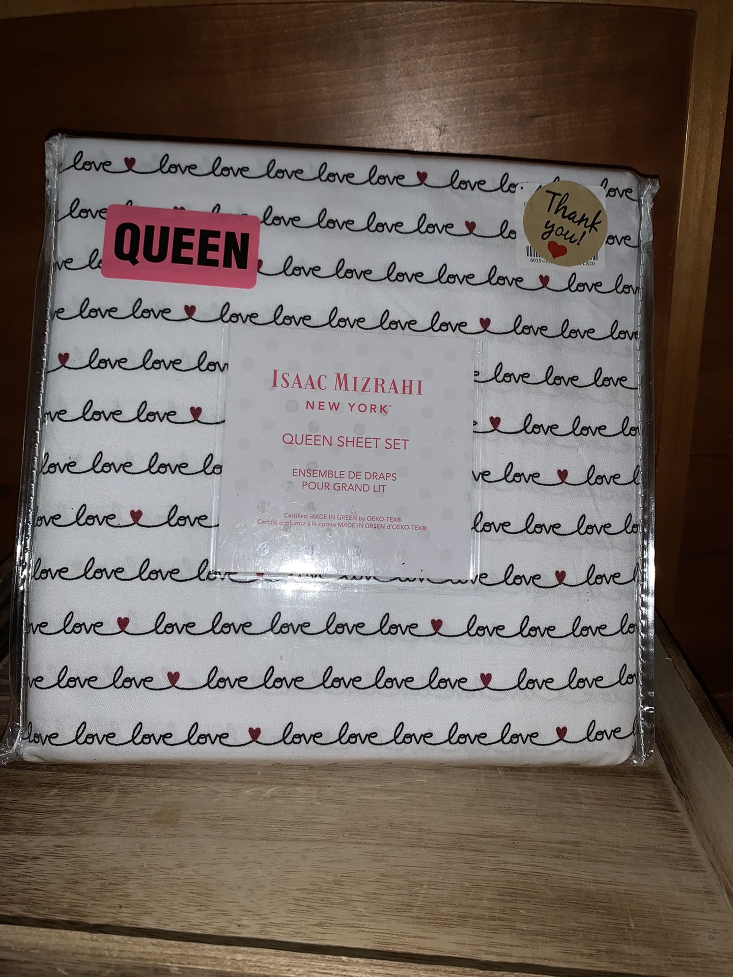 NWT Isaac Mizrahi Valentine’s Day “Love” Heart Queen Sheet Set