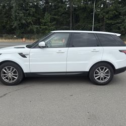 2014 Land Rover SE