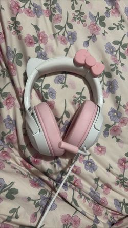 Hello Kitty Gaming Headphones