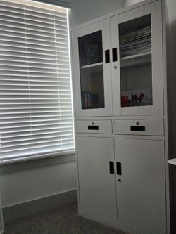 Locking cabinet display case