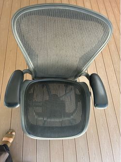 Office Chair -Herman MillerAeron