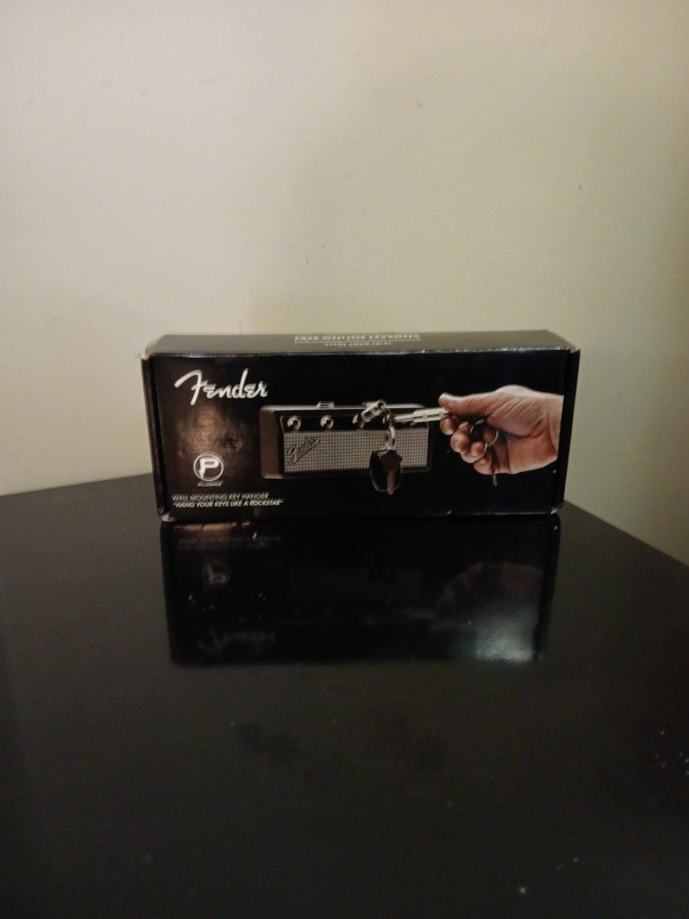 Fender Guitar Keychain Holder