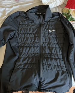 Nike Women’s Jacket Size Large